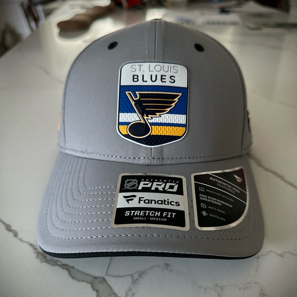 St. Louis Blues Fanatics Authentic Pro Home Ice Flex Hat - Gray